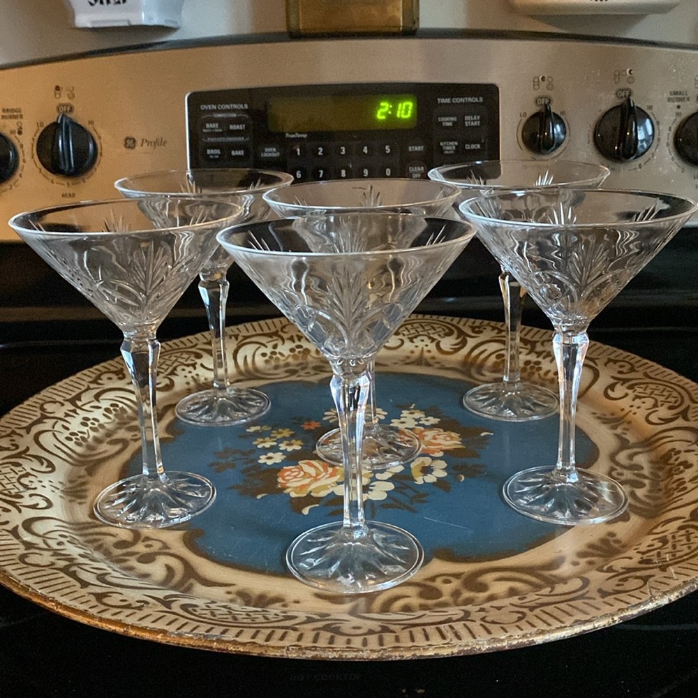 LIKE NEW Vintage FIFTH AVE “Portico” Cut Crystal Martini Glasses Set of 6